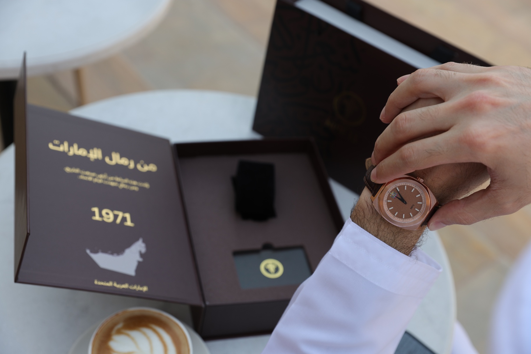 Presentation box — من رمال الإمارات