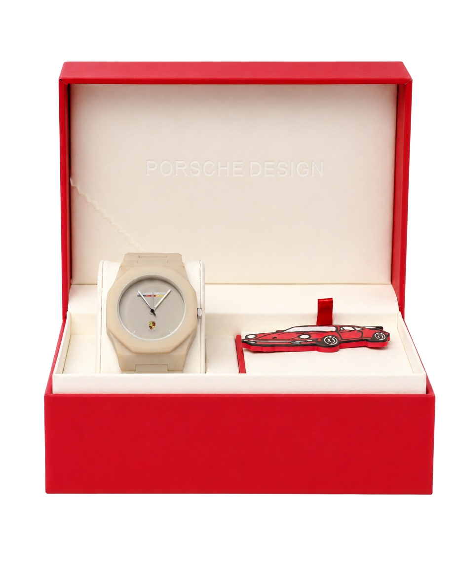 Red presentation box with 911 keyring
