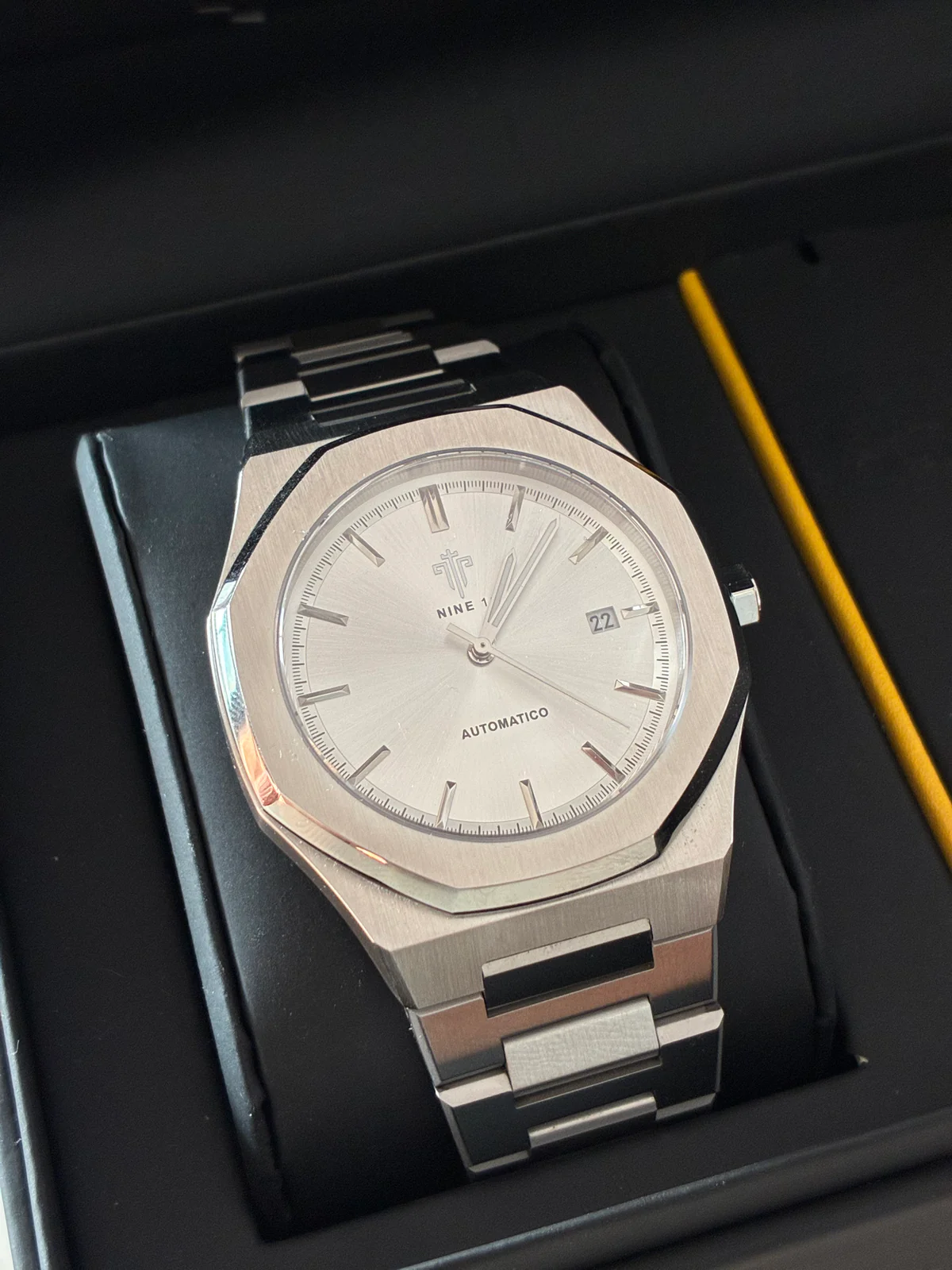 Modena in the atelier box